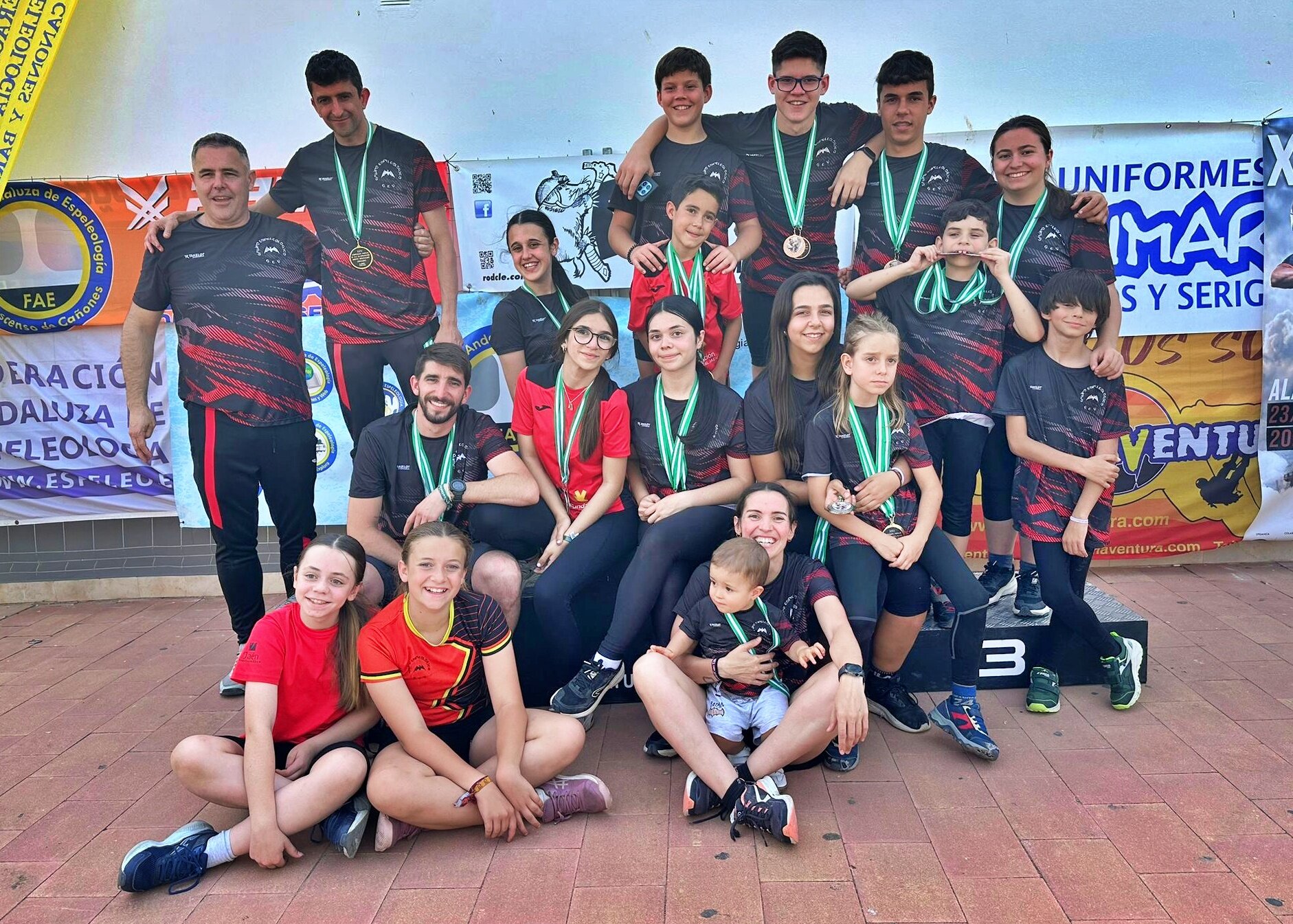 El Grupo de Espeleología de Villacarrillo reina en Andalucía con 34 medallas 