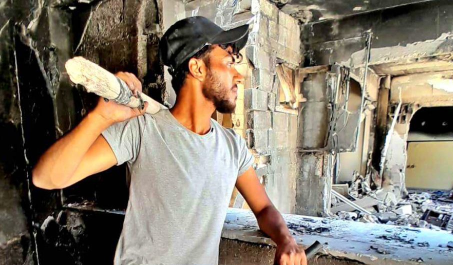 Adel Sufian, exalumno de la UJA desde la Franja de Gaza: "No me dejéis morir aquí"