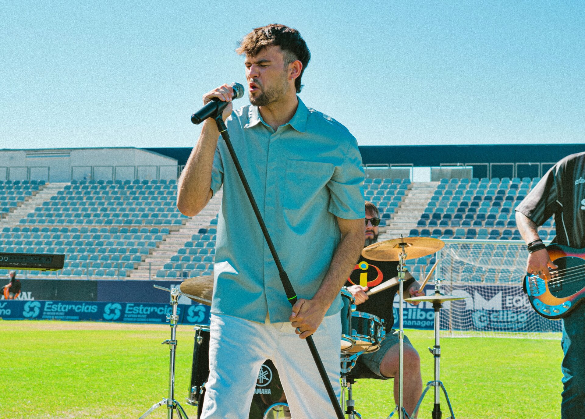 Delvín, el cantante que lleva un rincón de Jaén a sus canciones