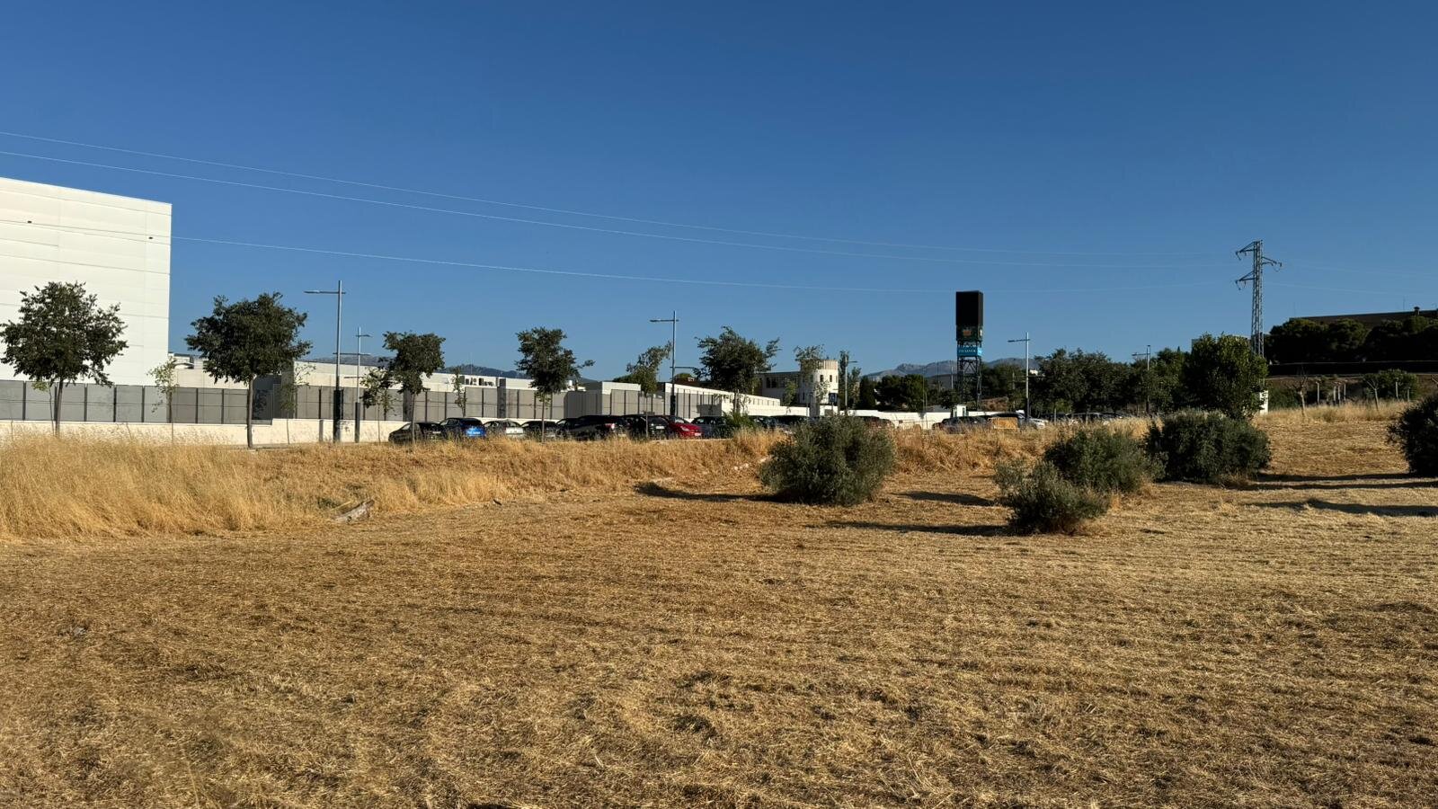 Jaén desbloquea 20.000 metros para ampliar el entorno comercial de Jaén Plaza