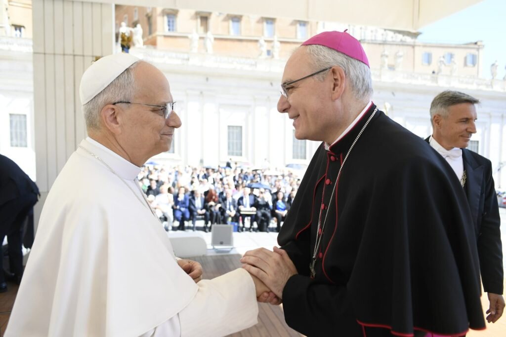 La visita del Papa León XIV moviliza a cientos de fieles jiennenses