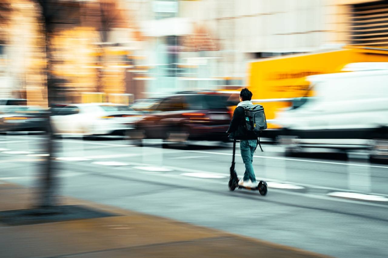 La multa que te puede caer si tu patinete eléctrico no está inscrito en la DGT