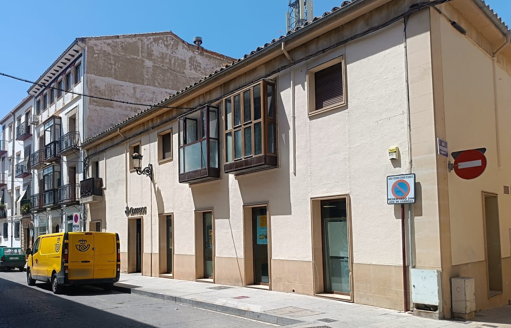 CC OO denuncia "el colapso" de Correos en Baeza con más de 5.200 envíos pendientes
