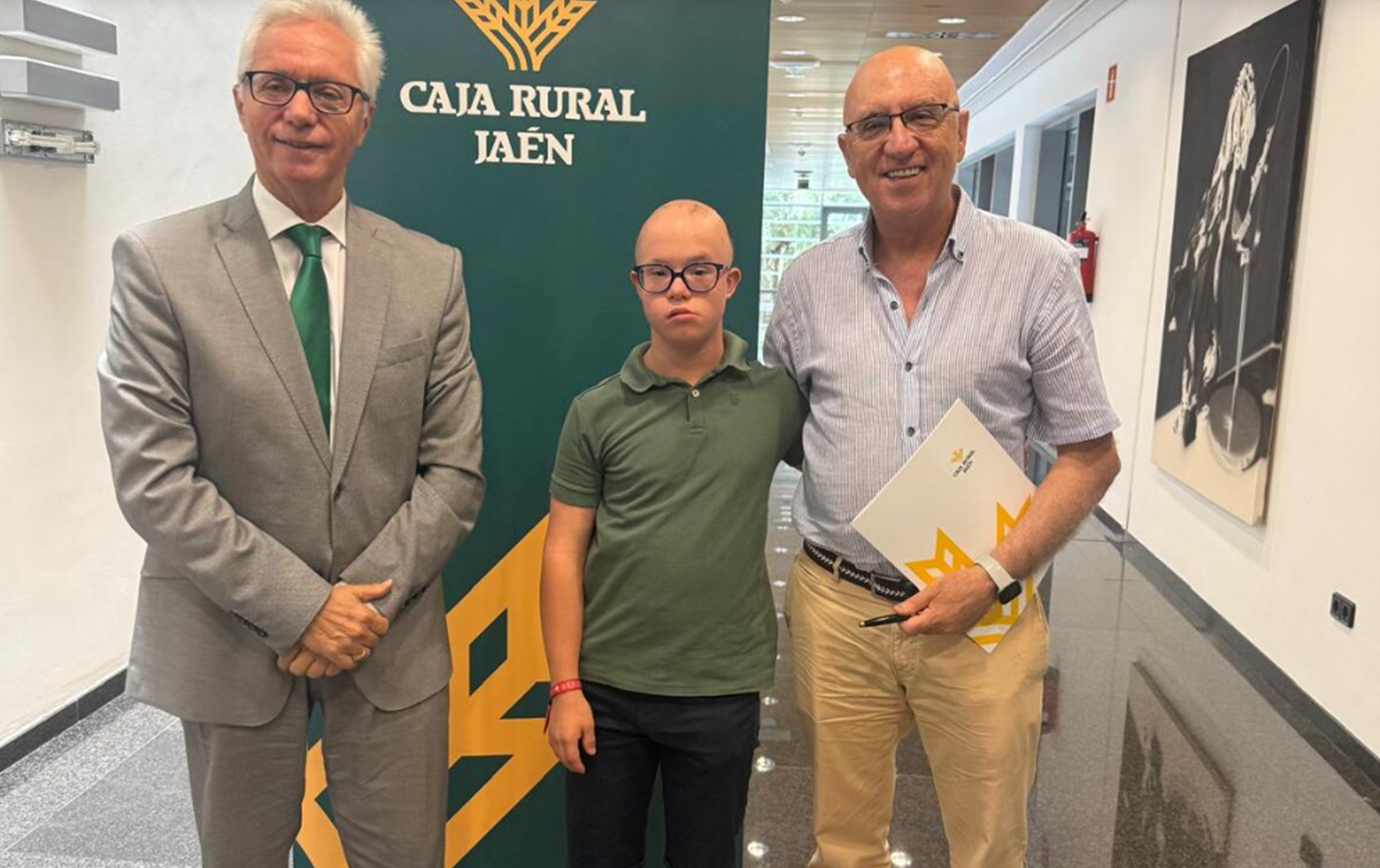 Caja Rural respalda al palista Marcos Valsera