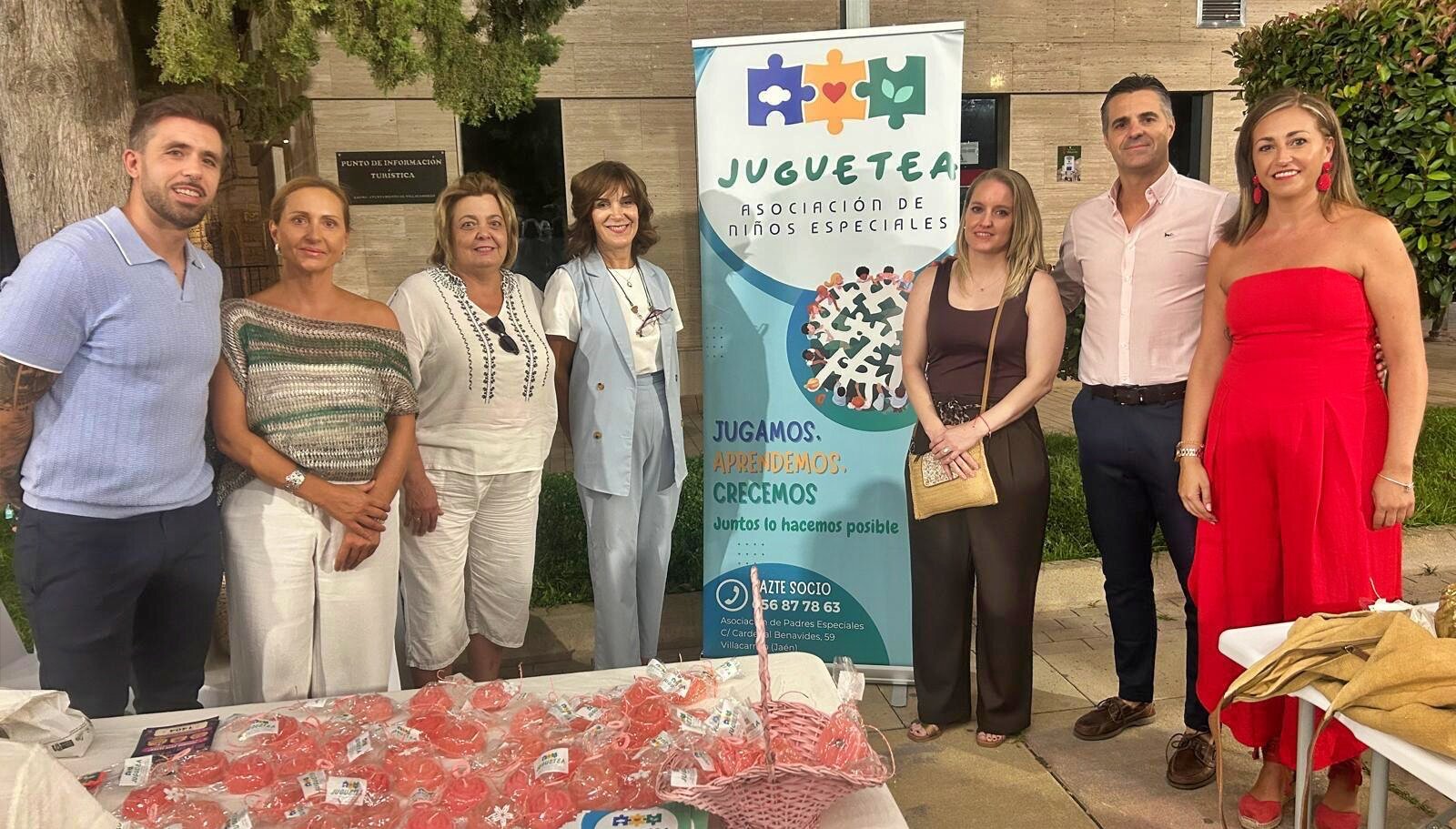 Villacarrillo se vuelca con una exitosa Noche del Comercio