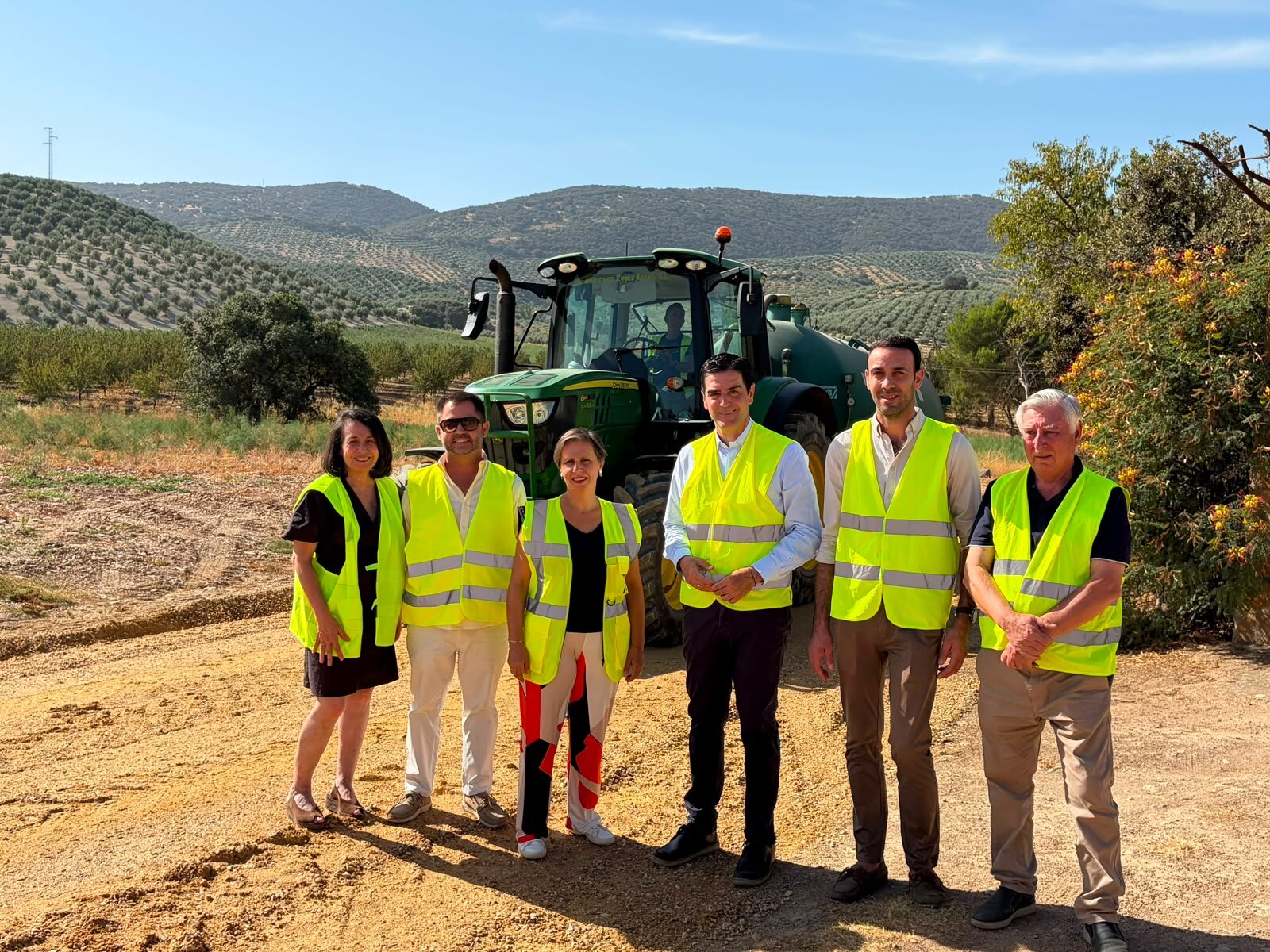 La Junta ejecuta obras de mejora en diez caminos rurales de Alcalá la Real