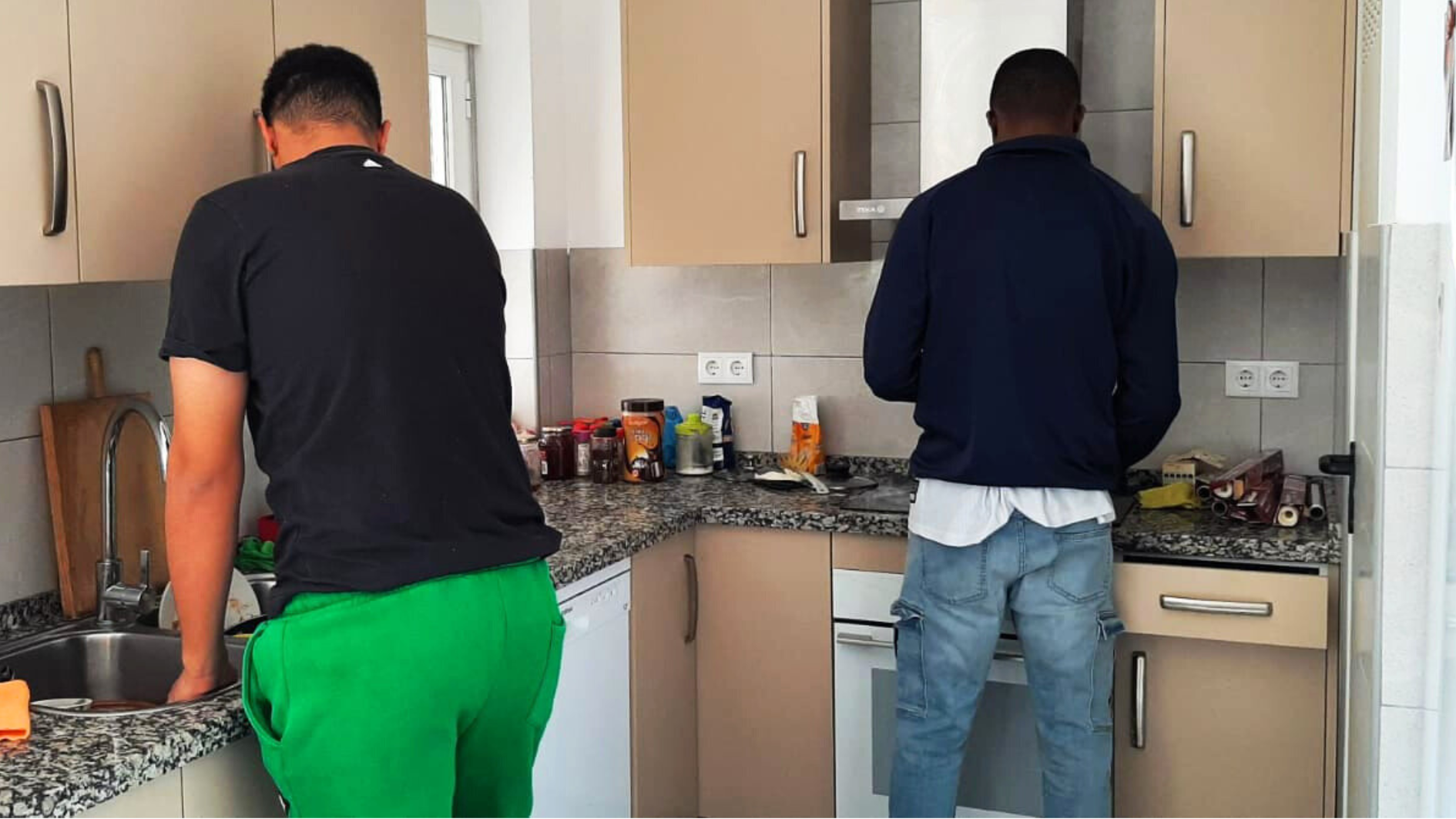 Cáritas Jaén acompaña a 135 migrantes en el proceso de regularización extraordinaria