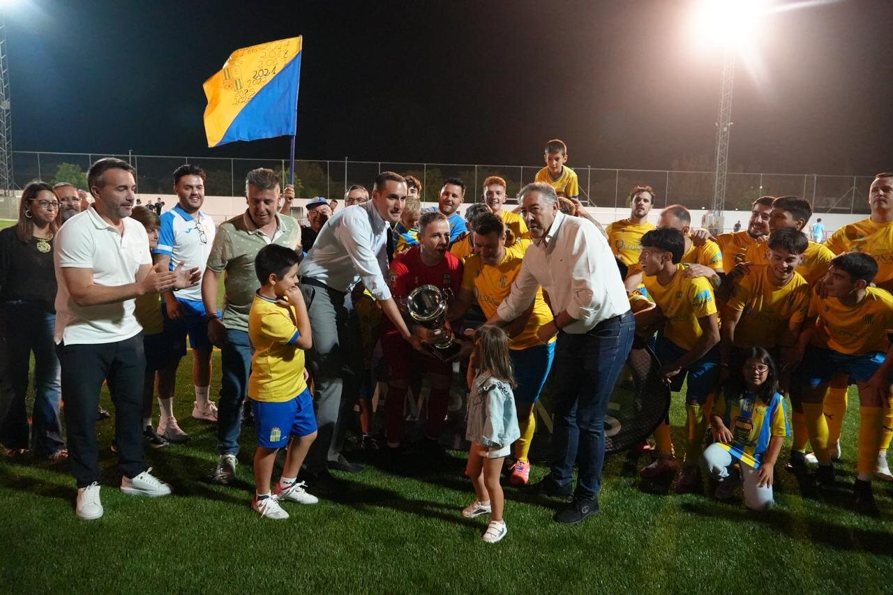 El CD Navas conquista su segunda Copa Presidente Diputación