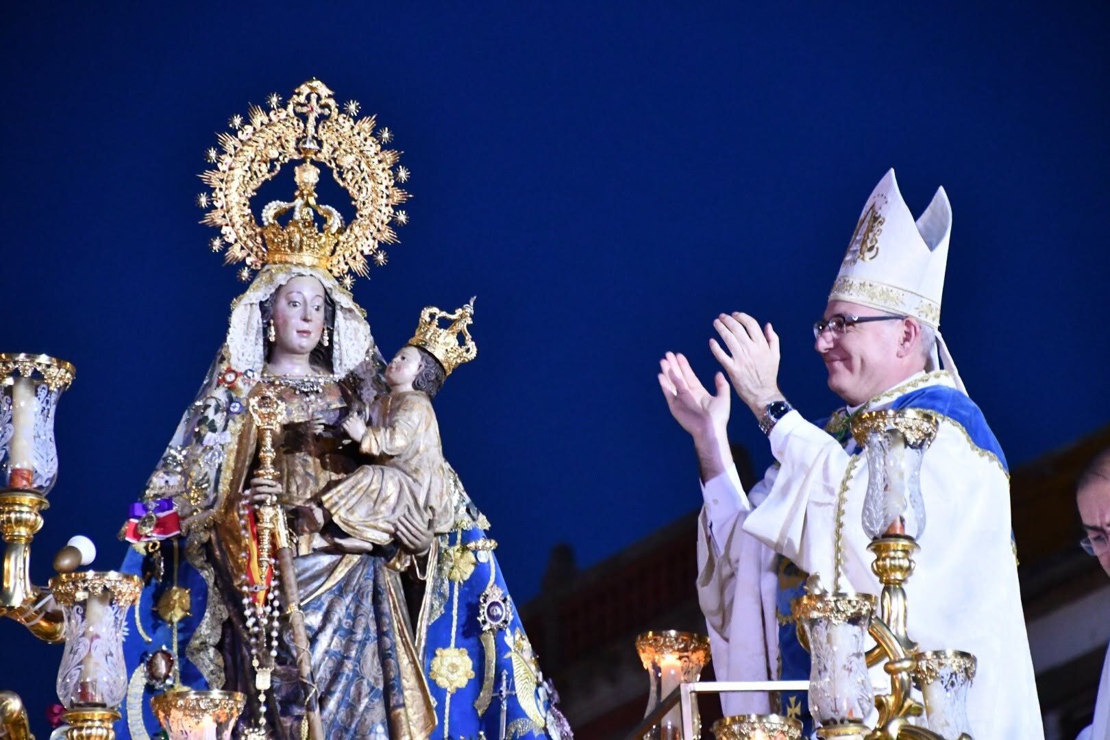 Baeza corona siglos de devoción a la Virgen del Alcázar