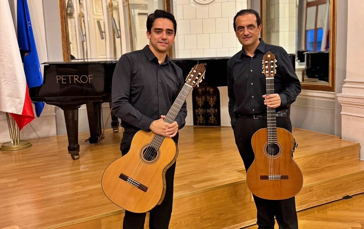 De padre a hijo, dos guitarras jiennenses conquistan al público de Polonia
