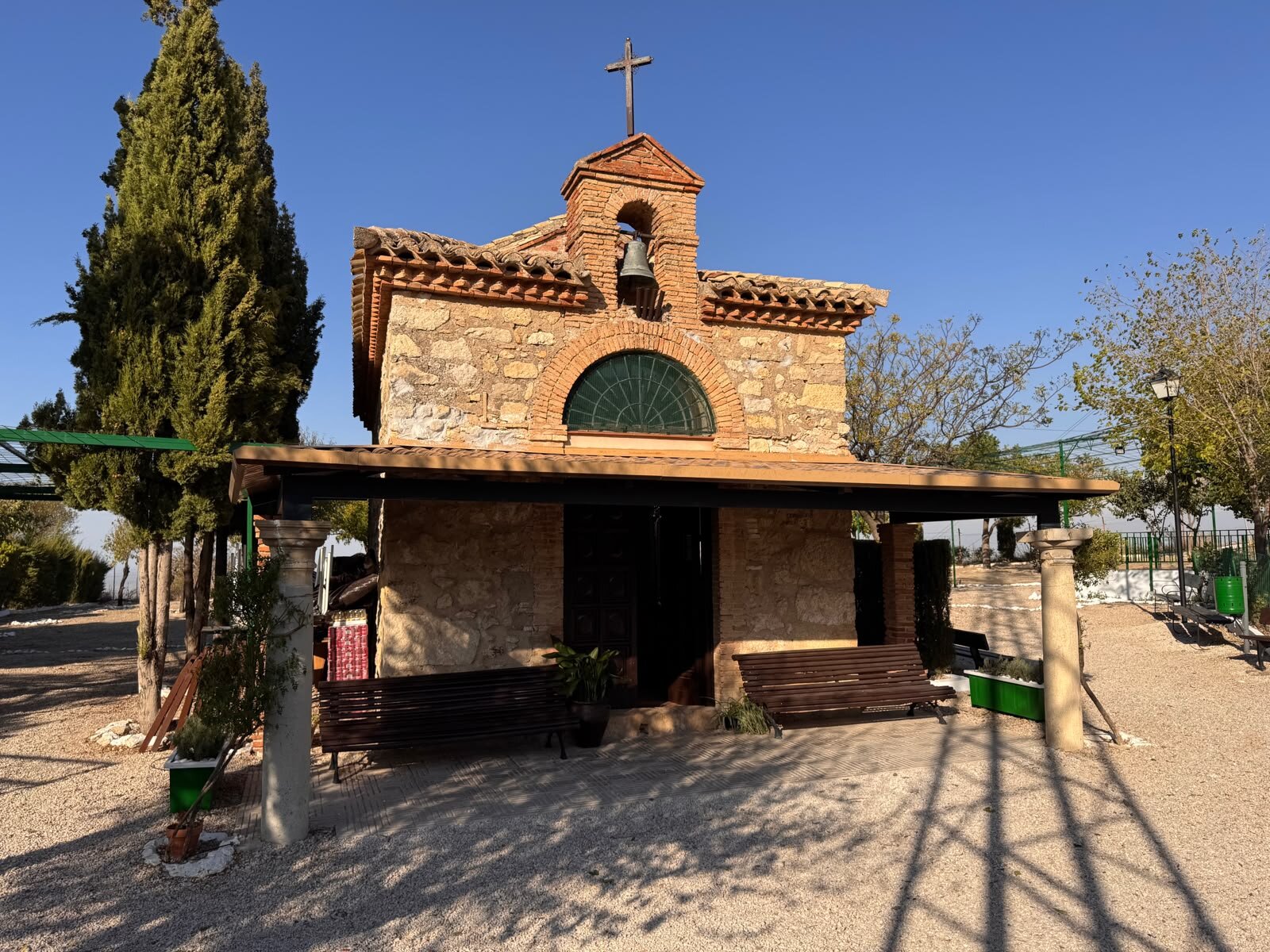 La ermita de la Virgen Blanca, en el pago de la Imora
