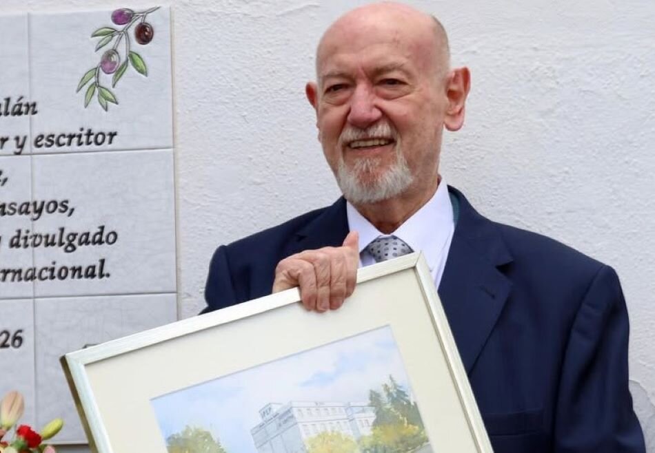 Juan Eslava Galán donará una entrañable pintura al 'Cerezo Moreno'