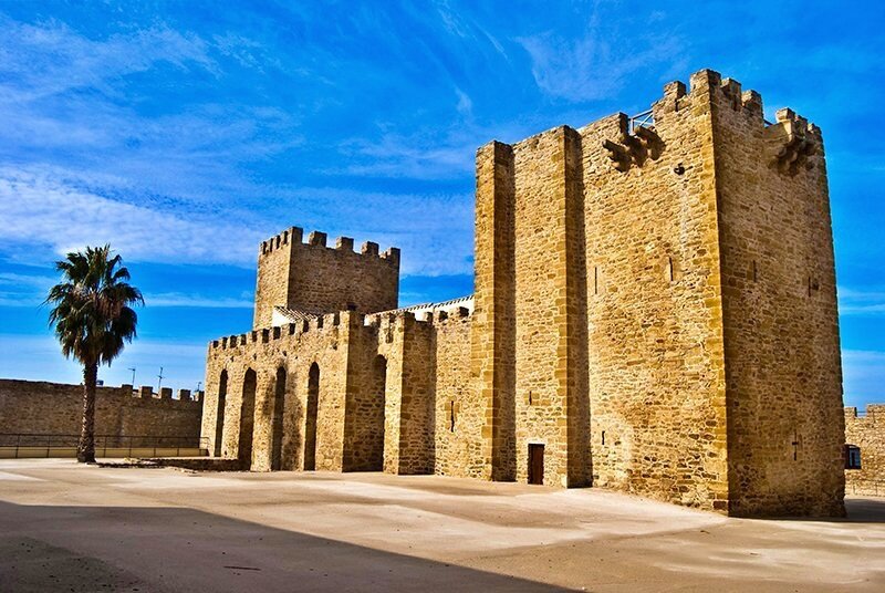 El Castillo de Lopera, salida y meta de una carrera por el casco histórico