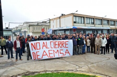 Aemsa Santana vuelve a plantear el cierre en Linares doce años después