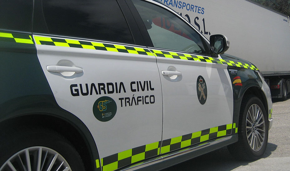 Cinco heridos, entre ellos una niña de dos años, al volcar una furgoneta en la A-4 en Villanueva de la Reina