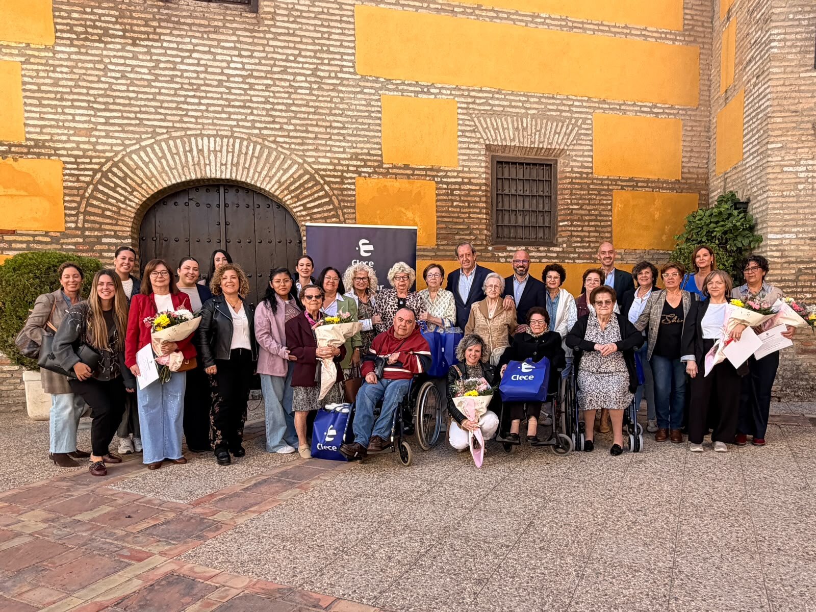 Andújar homenajea a sus mayores centenarios y reconoce a las auxiliares de ayuda a domicilio