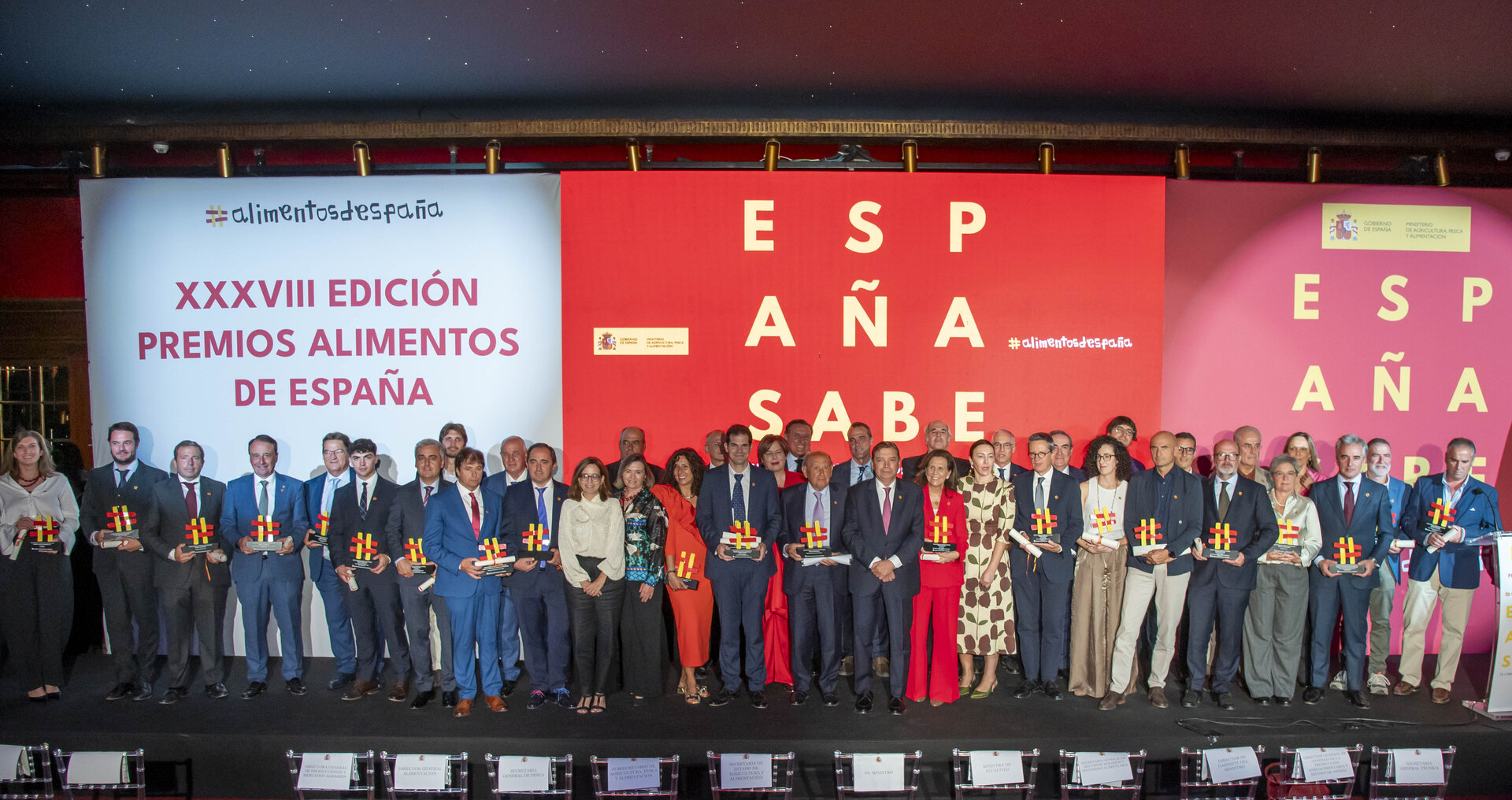 Picualia conquista dos premios Alimentos de España a los mejores aove's