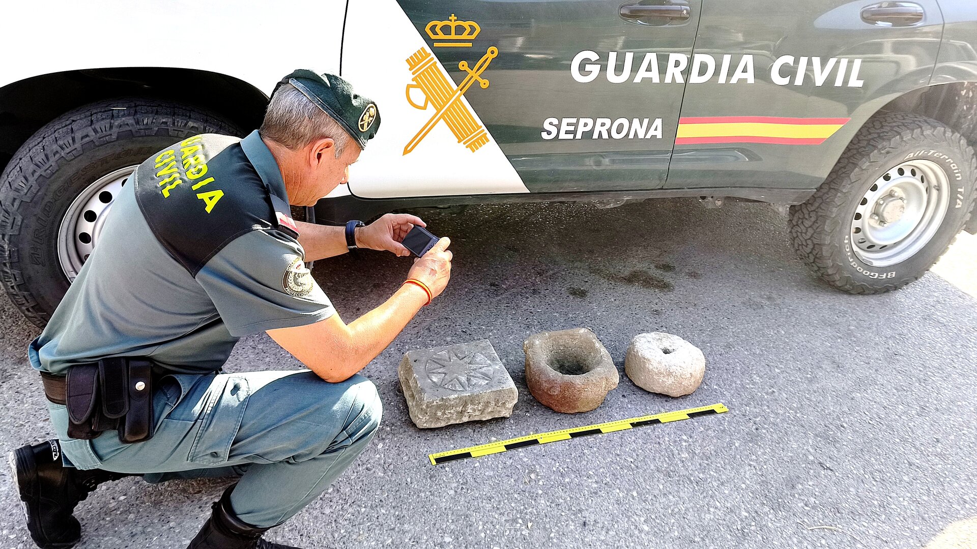 Intervenidas en Torreperogil tres piezas de piedra de posible interés arqueológico