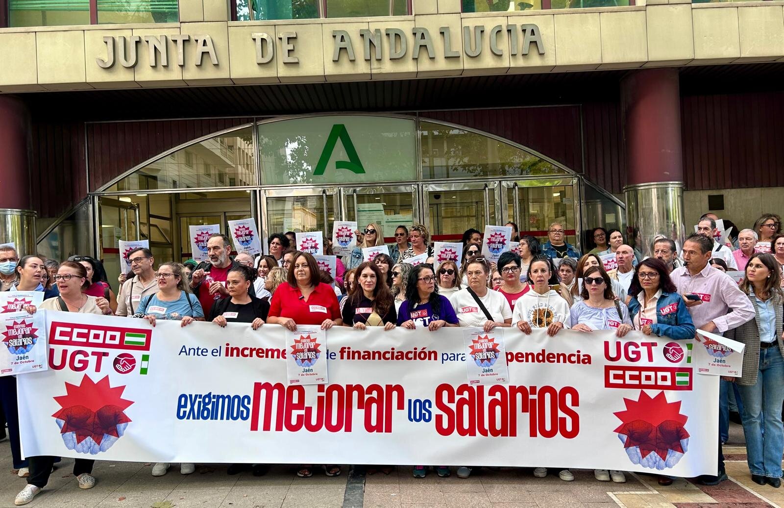 Las trabajadoras de la dependencia reclaman en Jaén que la financiación se traduzca en mejores salarios